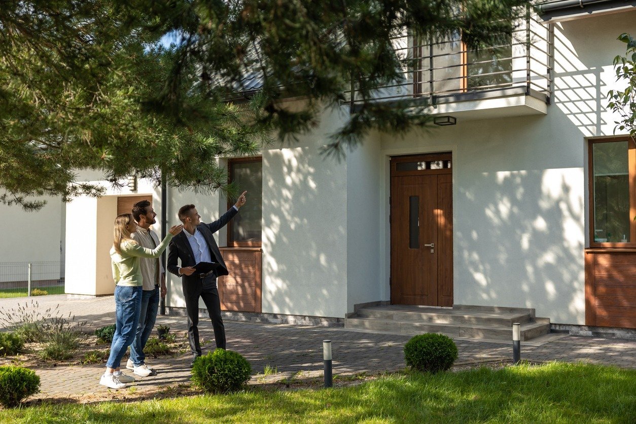 Immobilienmakler Bonn — HOLZLAR Immobilien