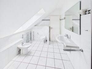 Dusch-/ Wannenbad OG