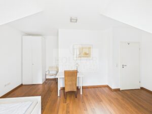 Schlafzimmer 1 OG