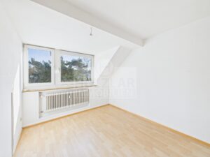 Schlafzimmer DG