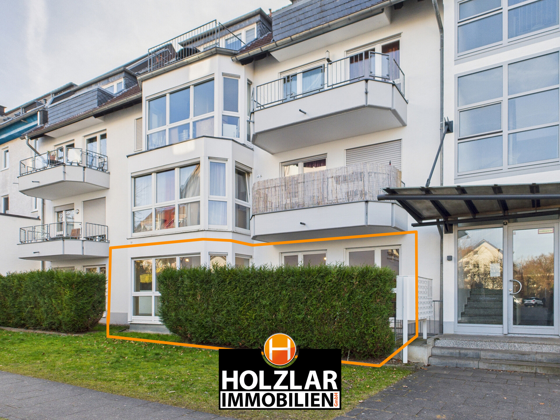 KAPITALANLAGE ODER NEUES ZUHAUSE - GERÄUMIGE 3 ZIMMER WOHNUNG TOP ANGEBUNDEN IN HOLZLAR