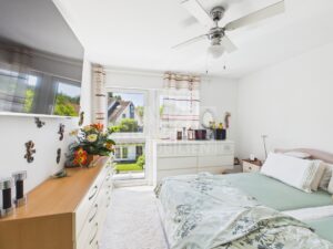 Schlafzimmer 1 DG