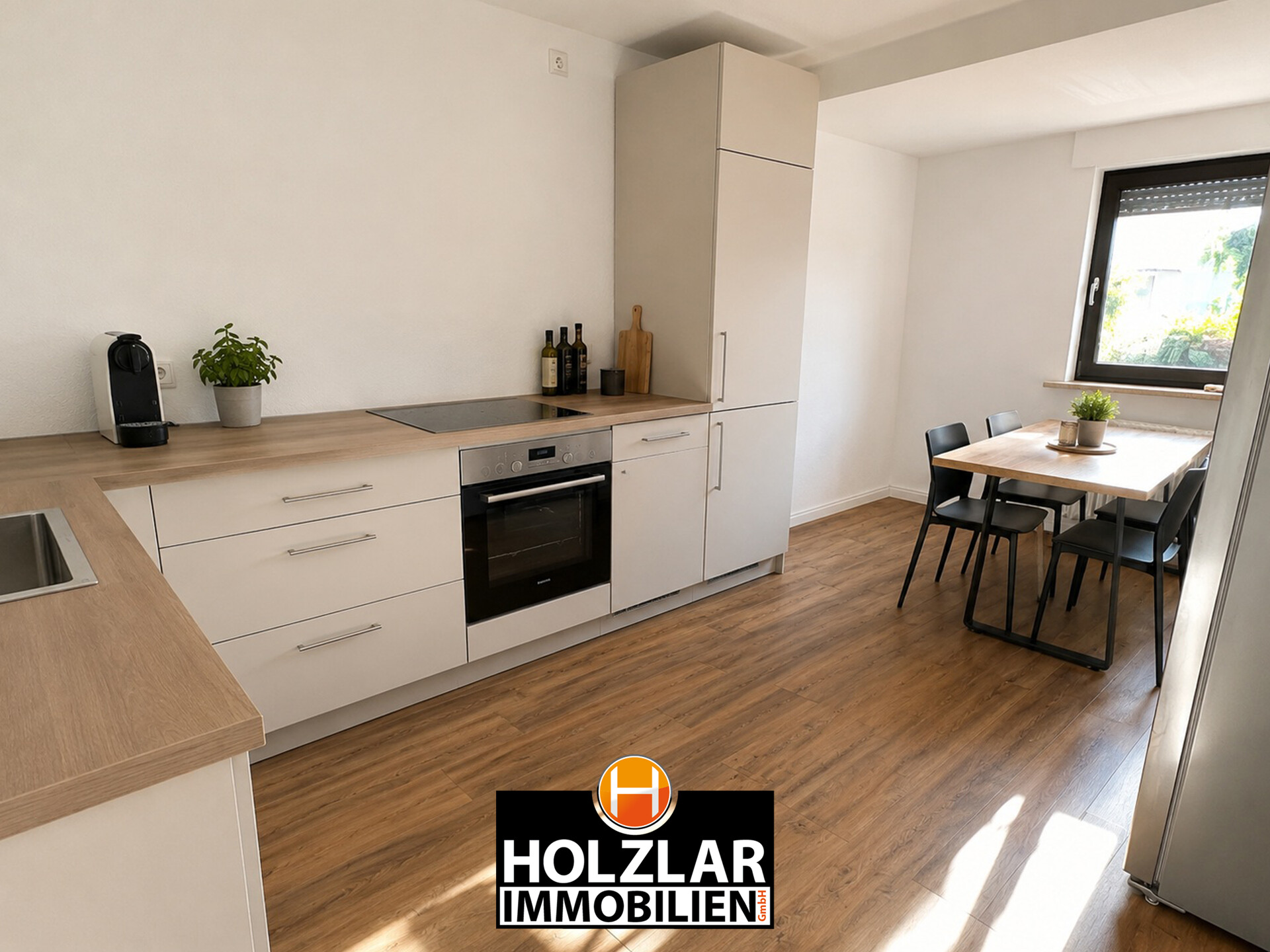 WOHNGEFÜHLEN WIE IM EIGENEN HAUS - MIT GARTEN, TERRASSE UND SONNENBALKON IN AEGIDIENBERG