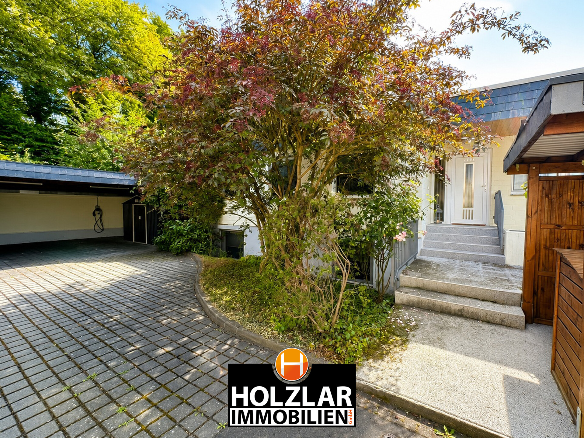 ZUKUNFTSSICHER WOHNEN - MODERNISIERTER BUNGALOW MIT PV-ANLAGE, WALLBOX & EINLIEGERWOHNUNG